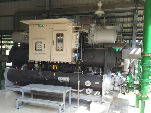 國產主機：堃霖120RT冰水主機60RT壓縮機